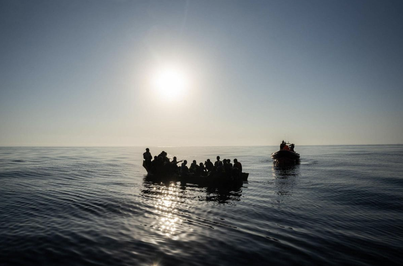 El barco de Open Arms se dirige al puerto de Génova (Italia) con 176 migrantes rescatados - El Periódico
